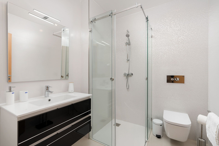 Bathroom 4, Lagos Marina View 2 With Pool by Homing, Lagos