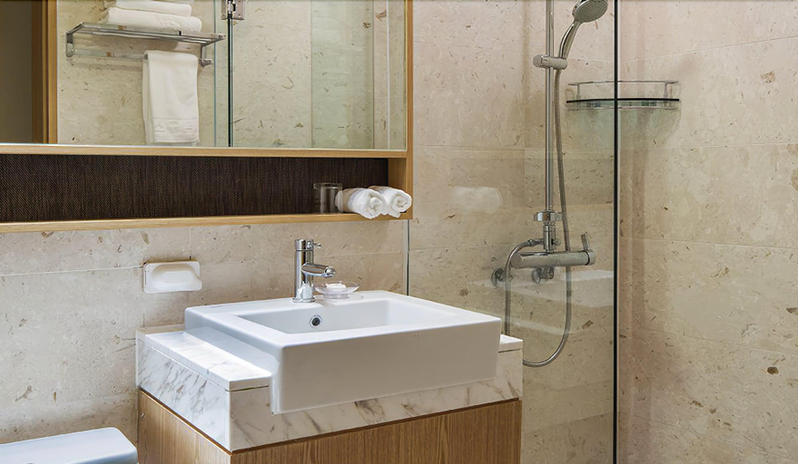 Bathroom, Dukgu Oncheon Resort Hotel, Uljin