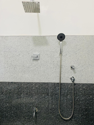 Bathroom 5, Geethani Tourist Home Polonnaruwa, Thamankaduwa