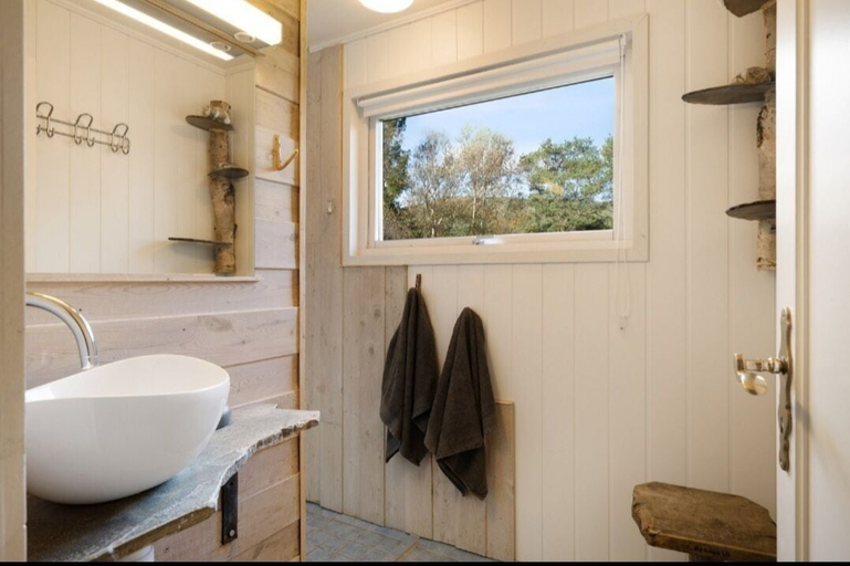 Bathroom, Trollskogen Gård, Lesja