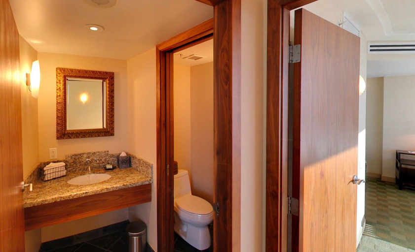 Bathroom 5, Embarc Vancouver, Greater Vancouver