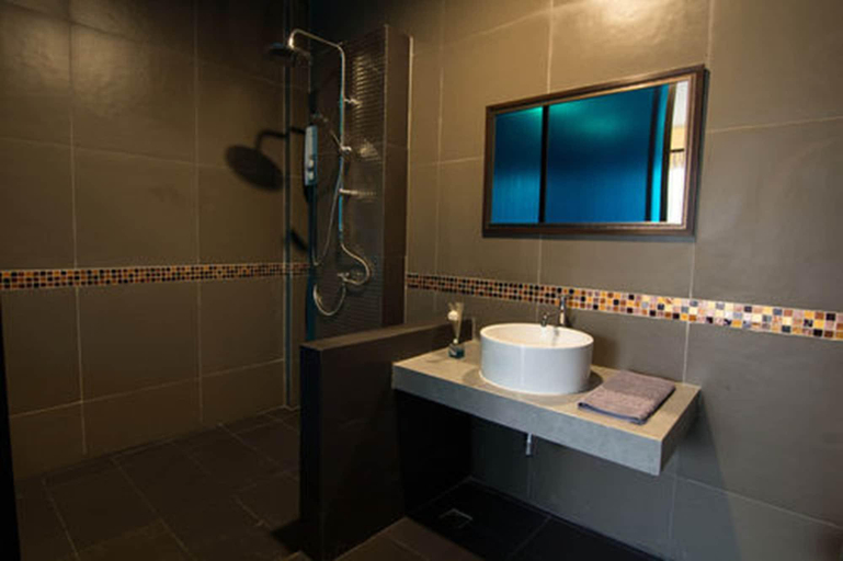 Bathroom 4, San Pita, Muang Satun