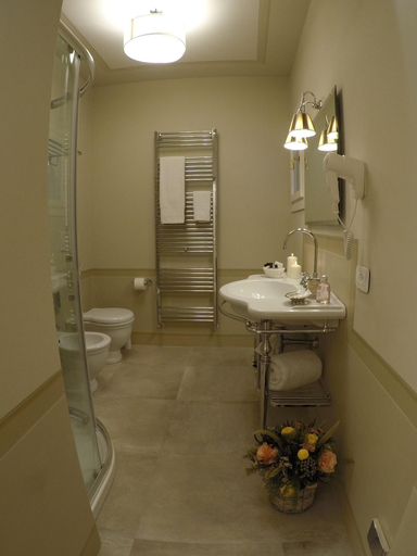 Bathroom 5, Palazzo della Stufa - Residenza d'Epoca, Florence