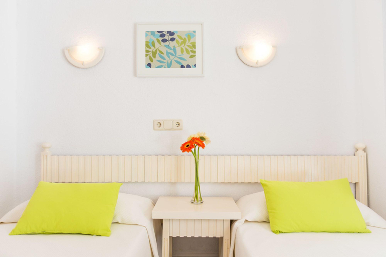 Bedroom 3, Hotel Garau, Baleares