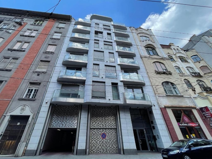 Exterior & Views 2, SWU Carrara Apartments, Budapesti
