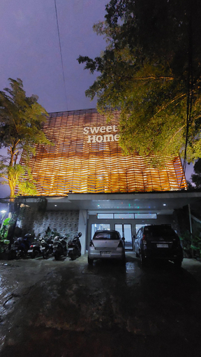 Exterior & Views 2, Guest House Sweethome Syariah, Banjarbaru