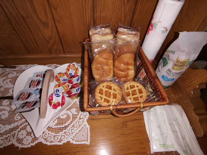 Food & Drinks