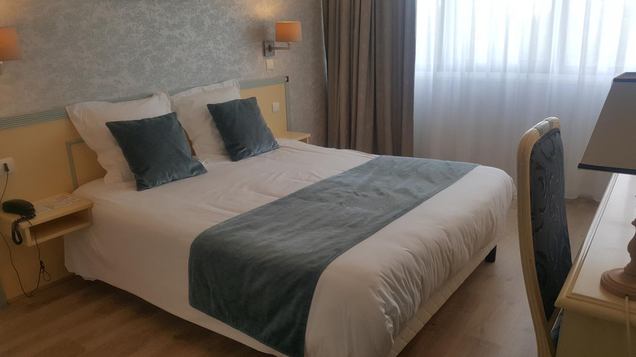 Bedroom 2, Hotel du Chateau, Lot