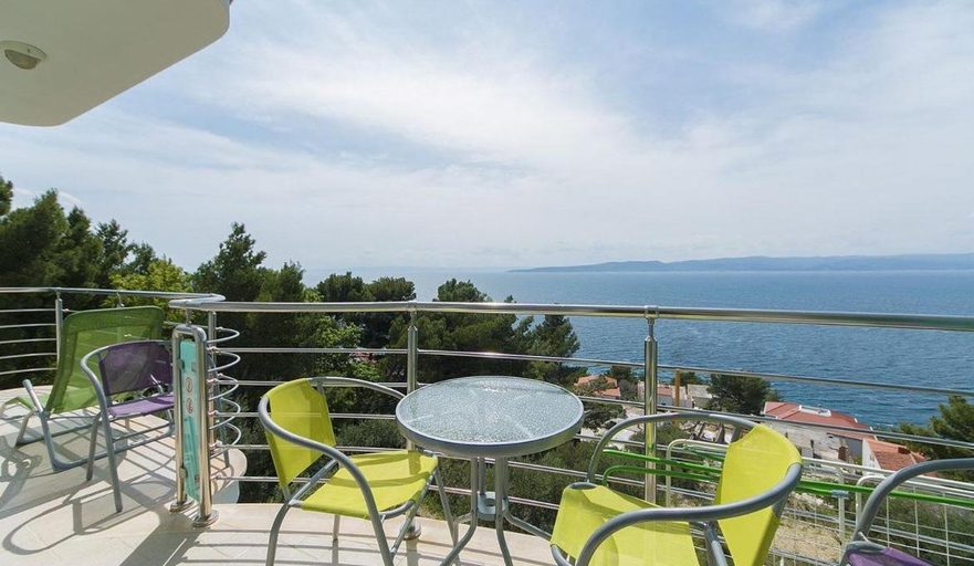 4, Villa Issea, Brela