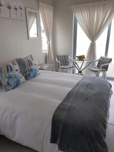 Bedroom 5, 27 on miltonroad, City of Cape Town
