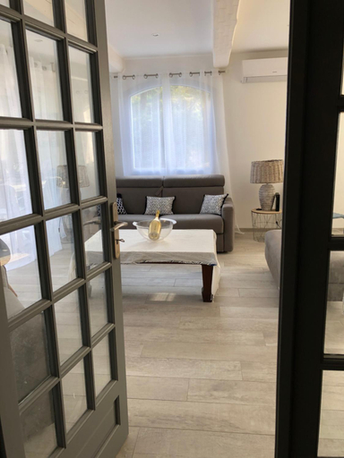 Facilities 4, Maxima Sunset, Var