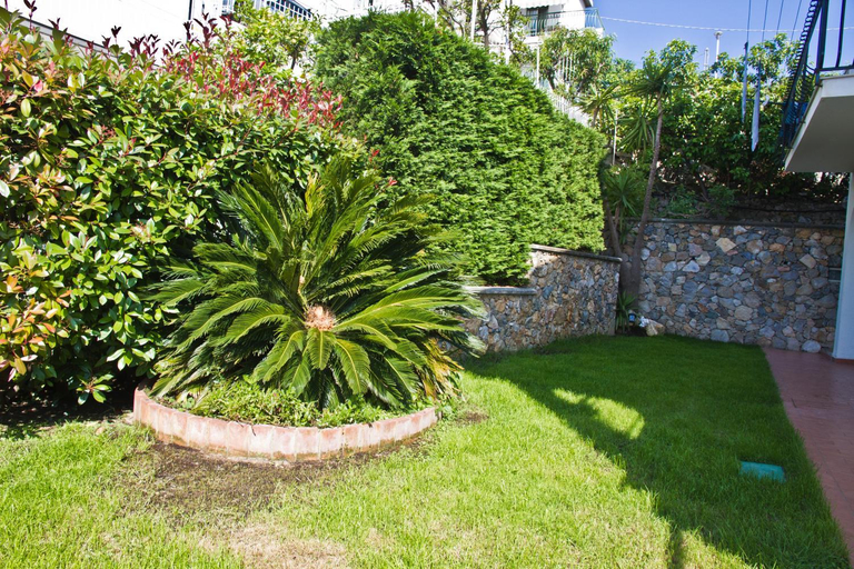 Exterior & Views, Appartamento Elisabetta 100 mq con vista mare e parcheggio, Savona