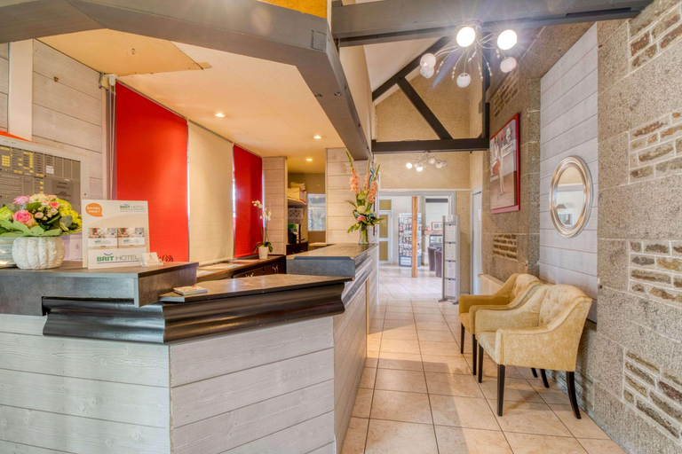 Public Area 2, Brit Hotel Le Cygne, Manche