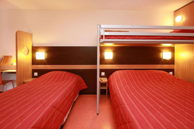 Bedroom 3, B&B HOTEL Lisieux Parc des Expositions, Calvados
