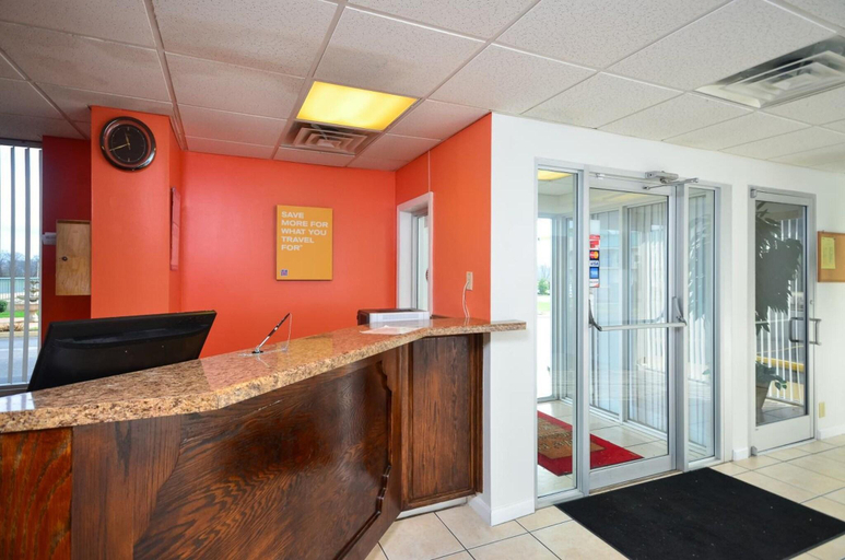 Public Area 5, Motel 6 Pulaski, TN, Giles