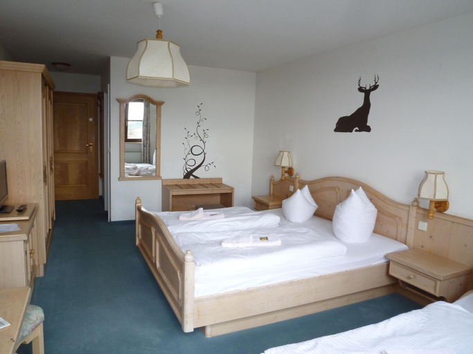 Bedroom 2, Berggasthof & Hotel Hinterrod, Hildburghausen