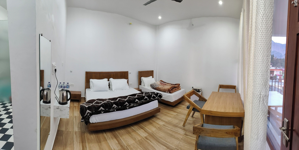 Bedroom 5, Hasuli Hotel, Rudraprayag