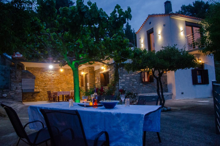 Food & Drinks 4, Villa Pounta Family, Thessaly