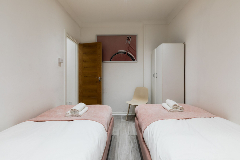 Bedroom 3, Edgware Road apartments, London