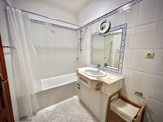Bathroom 4, Albufeira Marina SOL With Pool by Homing, Albufeira