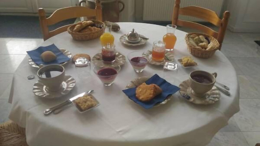 Food & Drinks 3, Chambres D'hotes La Barbinais Bed&breakfast St Mal, Ille-et-Vilaine