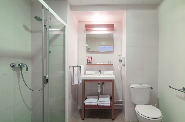 Bedroom 3, Appart'City Confort Perpignan Centre Gare, Pyrénées-Orientales
