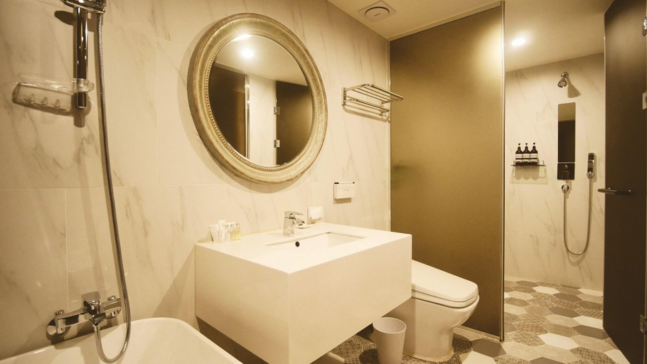 Bathroom 4, Hotel Londoner Gwanganlli, Suyeong
