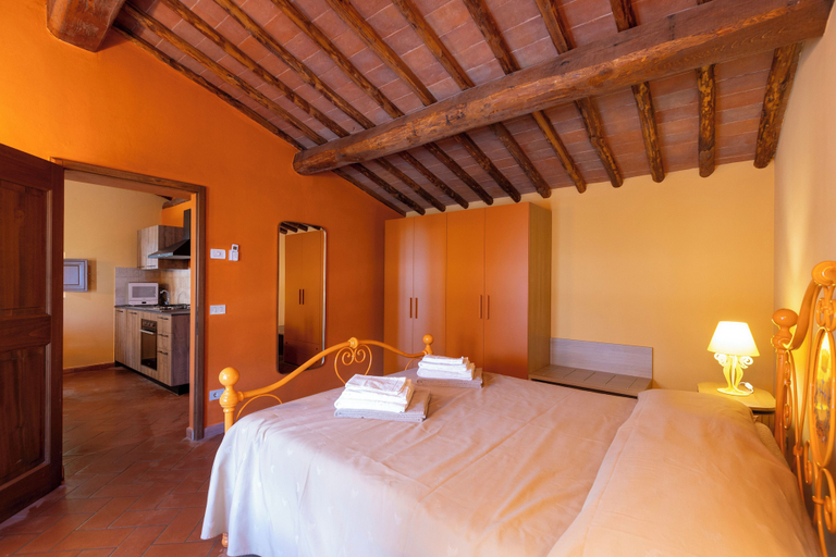 Bedroom 5, Corbezzolo, Siena