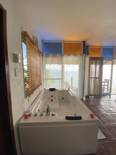 Bathroom 5, Fantasy Lodge Cebu, Samboan