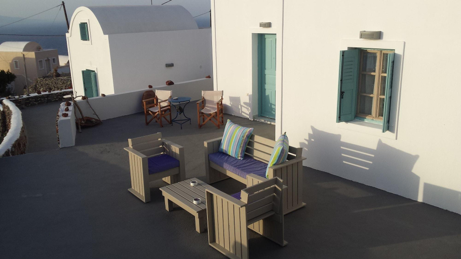 Public Area, Alonistra Oia Houses, South Aegean