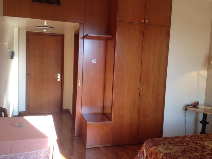 Bedroom 16