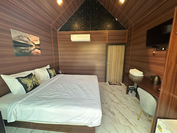 Bedroom 5