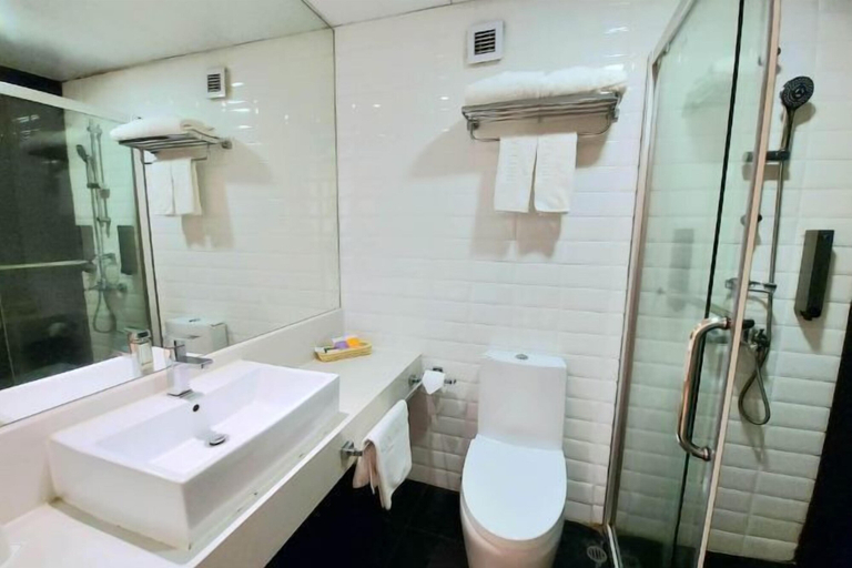 Bathroom 14