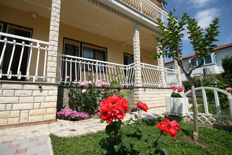 Others 3, Apartment Anica, Baška