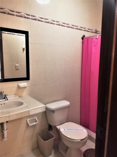 Bathroom 4, Hotel Santa LucÃa, Mérida
