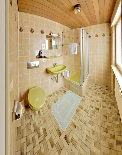 Bathroom 3, Hotel Keinath Stuttgart, Stuttgart