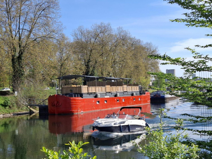 Others 4, La peniche de Fabrice avec Jacuzzi privatif, Bas-Rhin