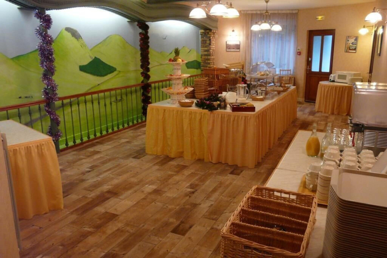 Food & Drinks 5, Aviation Hotel, Puy-de-Dôme
