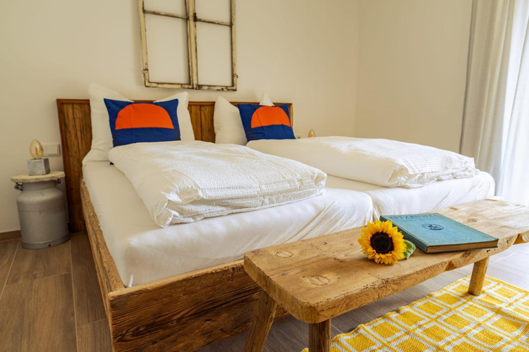 Bedroom 2, Yogahof Kitzbuhel - Boutique Alpine Hideaway, Kitzbühel