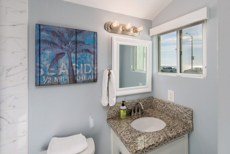 Bathroom 4, Pacific Bungalow, San Diego