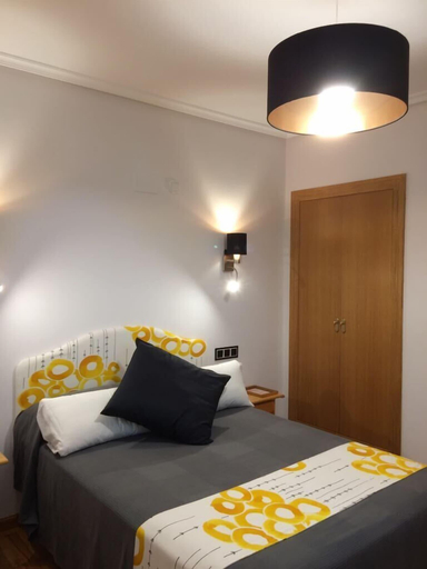 Bedroom 5, Hotel A Nieu, Huesca