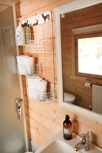 Bathroom 4, Kaldá Lyngholt Holiday Homes, Austur-Hérað