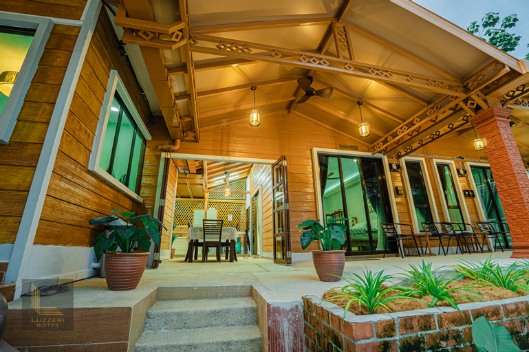 Luzzeri Legasi Zeeman Hulu Langat Guesthouse, Hulu Langat