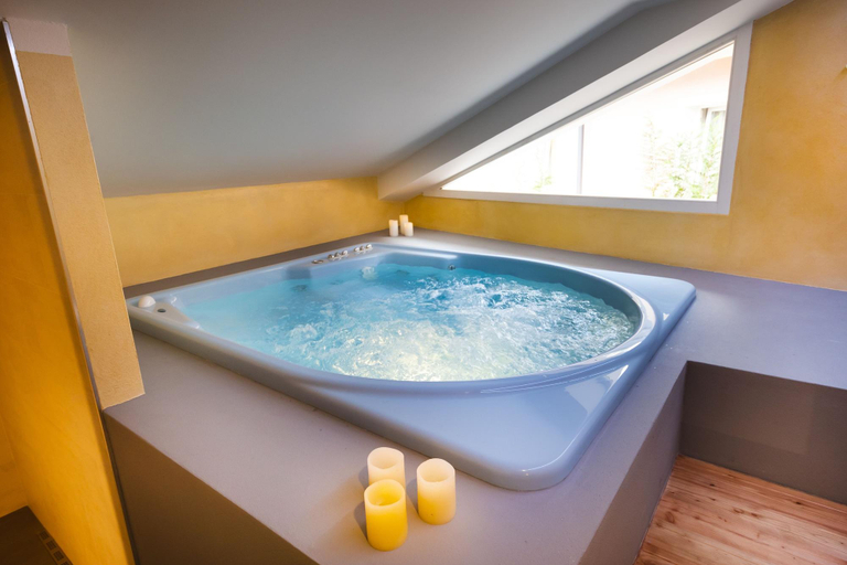 Bedroom 4, Alma Living Hotel, Udine