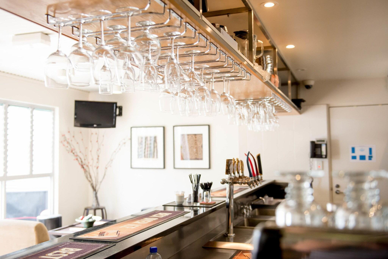 Food & Drinks 5, Capella Coach Inn, Peak Downs
