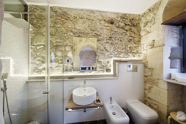 Bathroom 4, Centosedici Rooms, Ragusa