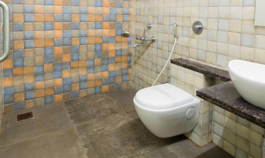 Bathroom 4, Treebo Shivas Valley, Satara