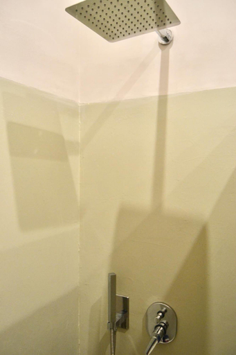 Bathroom 4, Il Miracolo B&B, Napoli
