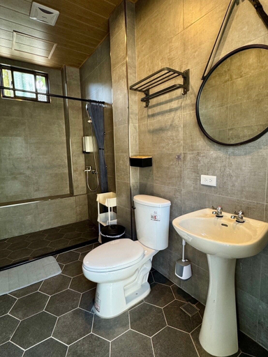Bathroom 3, Peanut Candy B&B, Kaohsiung