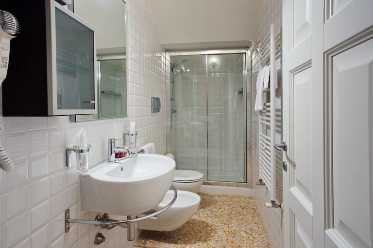 Bathroom 4, Residence Le Bugne, Venezia